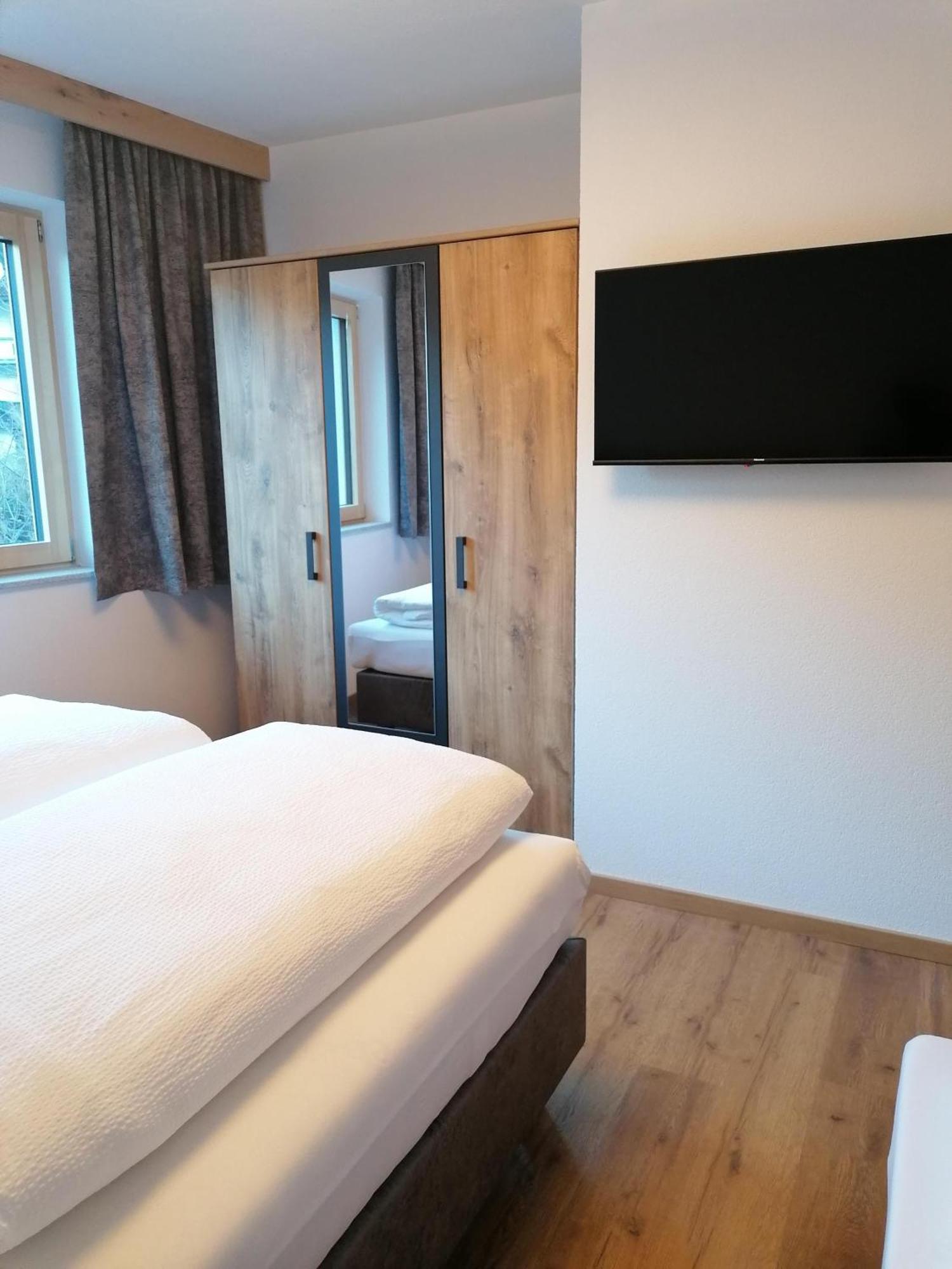 Eberharter Apartment *
